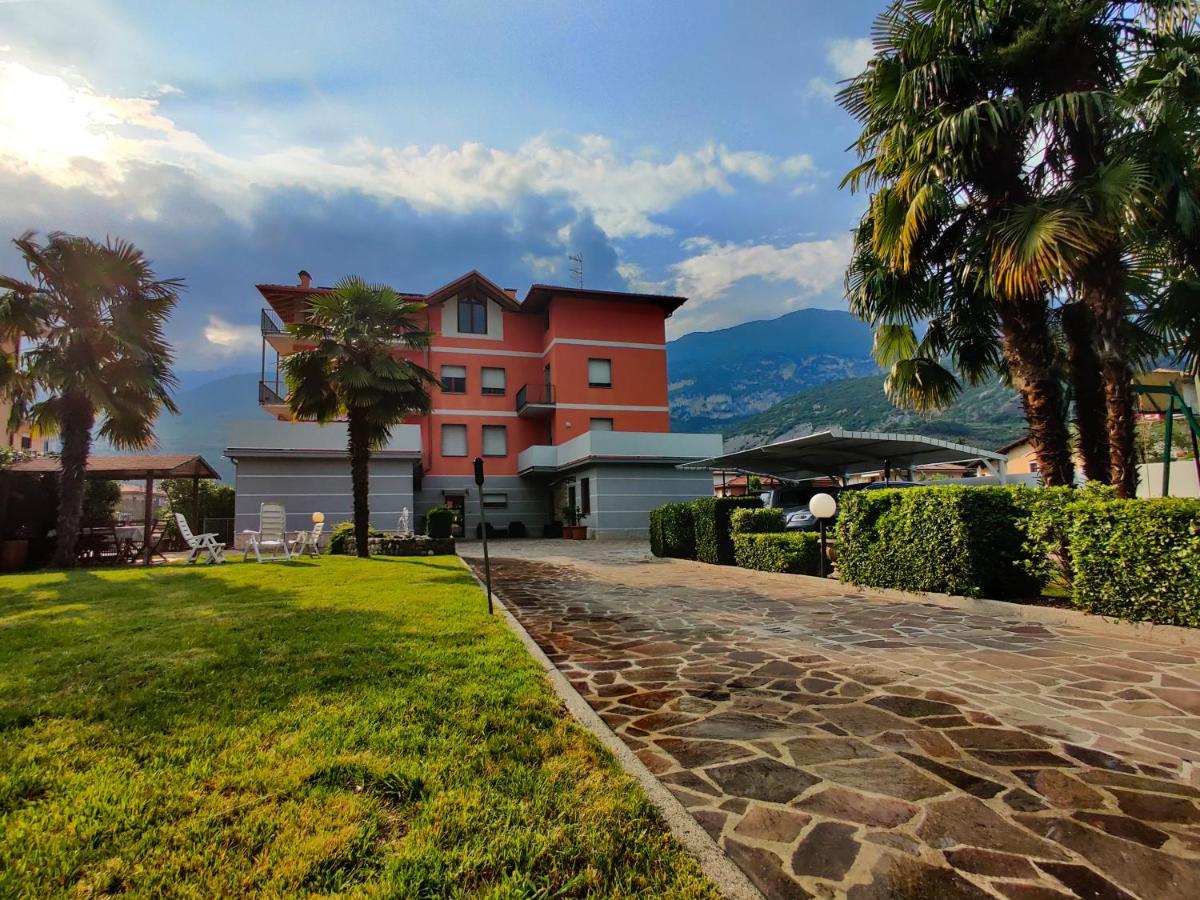 Casa Vacanze Calza Arco Exterior photo